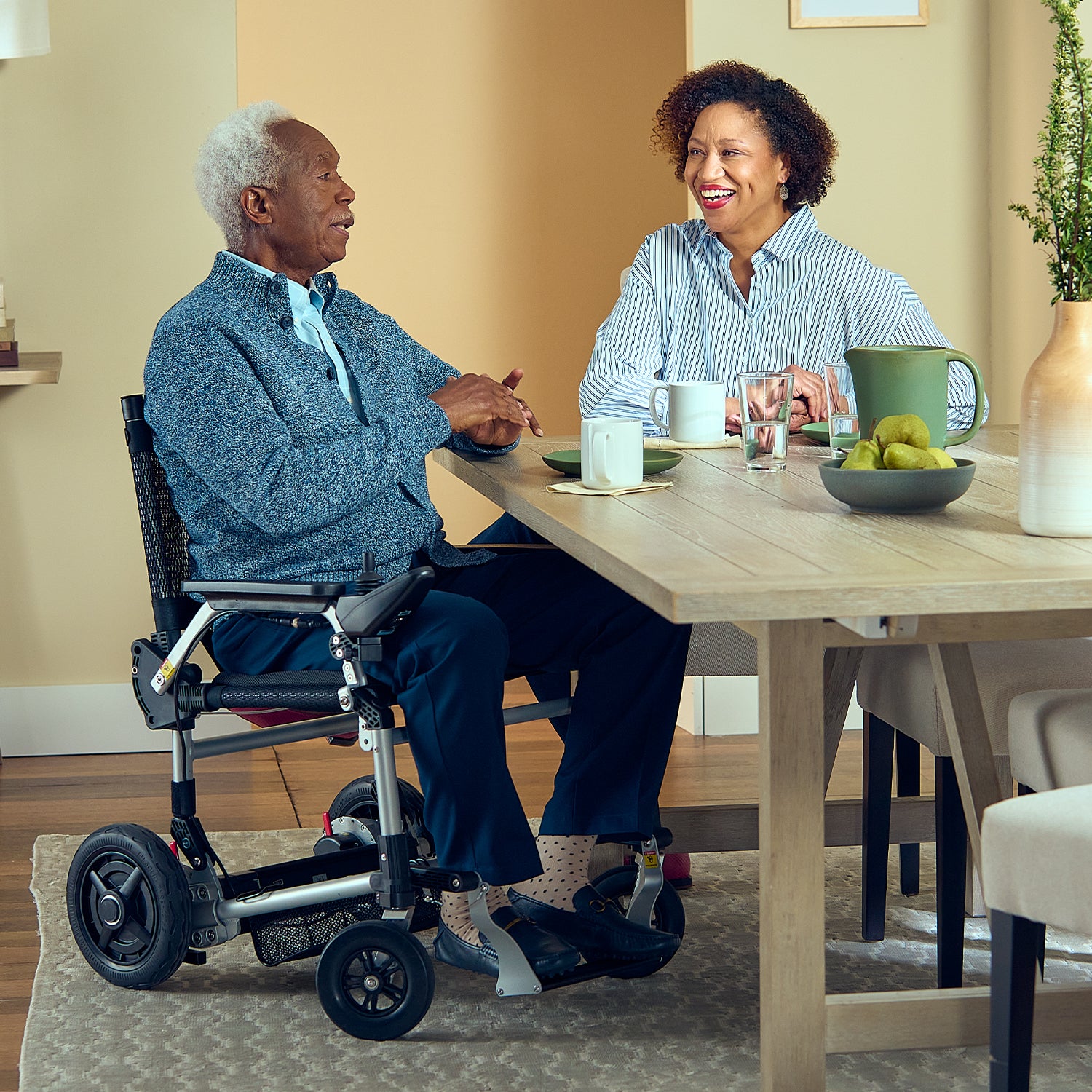 Journey Zoomer® Lightweight Folding Power Chair